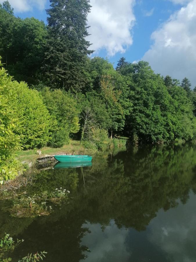 Moulin de brezal et étang à 20 minute de la mer Plounéventer Esterno foto